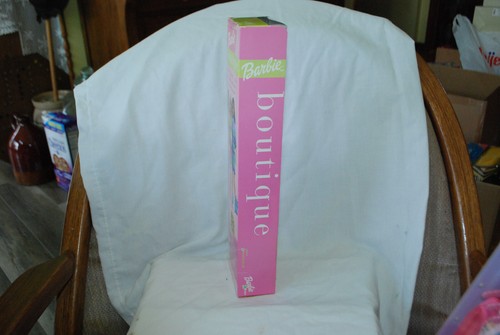 Barbie 2002 Boutique Puppe in groovig, trendy & schick Pullover Kleid Mattel #56431 - Bild 7 von 8
