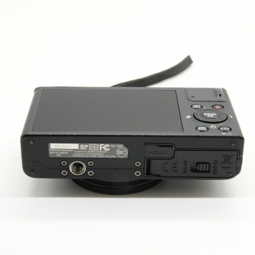 Fujifilm XQ1 X Series 12.0MP Compact Digital Camera Black jp - Picture 6 of 6