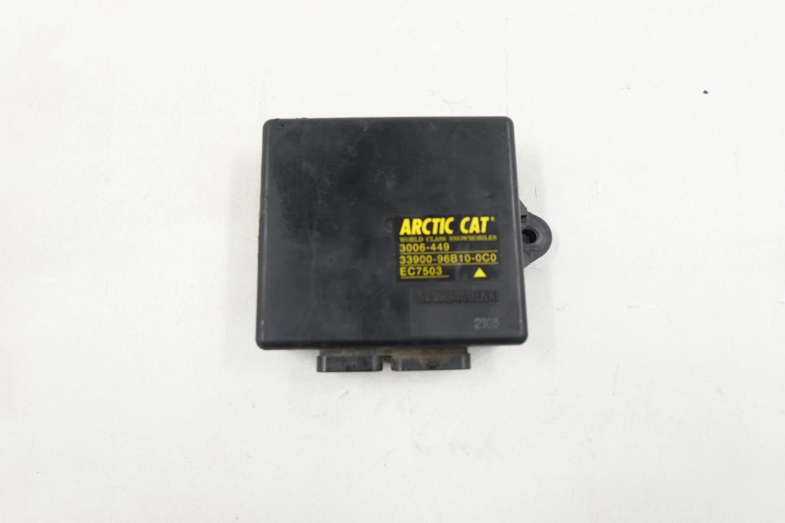 2003-2004 Arctic Cat Firecat Sabercat 700 F7 OEM CDI Box (Broken mounting tab)