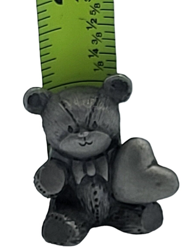 Vintage 1982 Spoontiques Zinn Teddybär mit Herz Fliege 1" # 231 - Bild 6 von 6