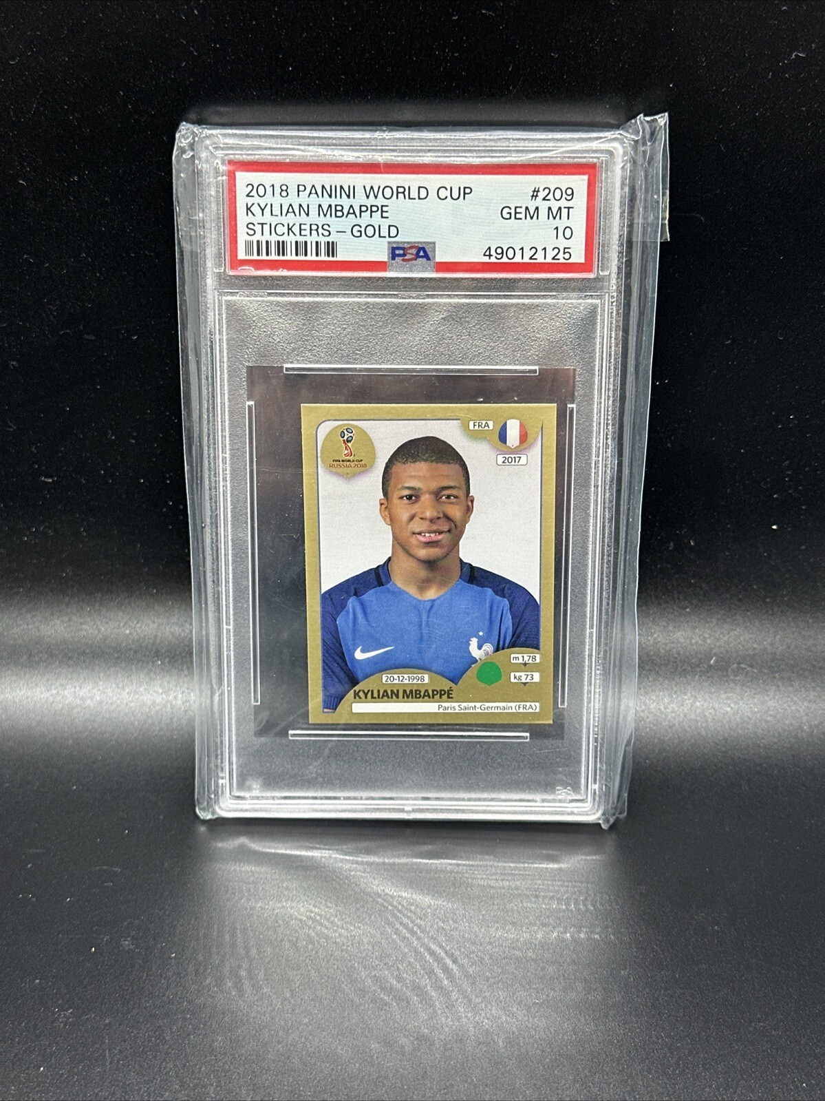 2018 Panini World Cup Stickers GOLD #209 Kylian Mbappe PSA 10