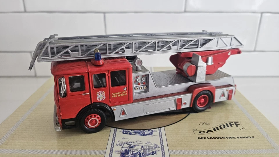 Corgi 97385, AEC Turntable Ladder Fire Engine, Cardiff City Fire Service - 1:50 - Image 4 of 4