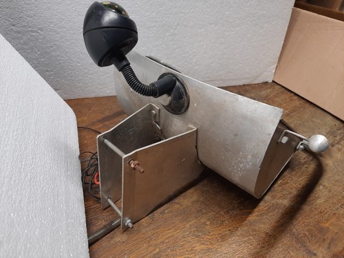 Kleines Flugzeug Armaturenbrett/ Kockpit mit Analogen Drehzahlmesser  - Bild 11 von 12