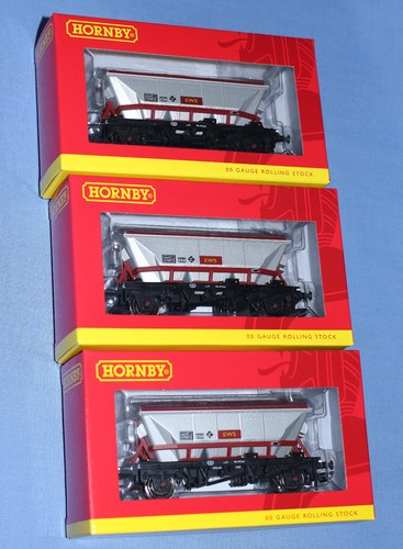 Hornby R60071 Triple Pack BR CDA China Clay hopper  in EWS livery oo Gauge BNIB - Picture 1 of 2