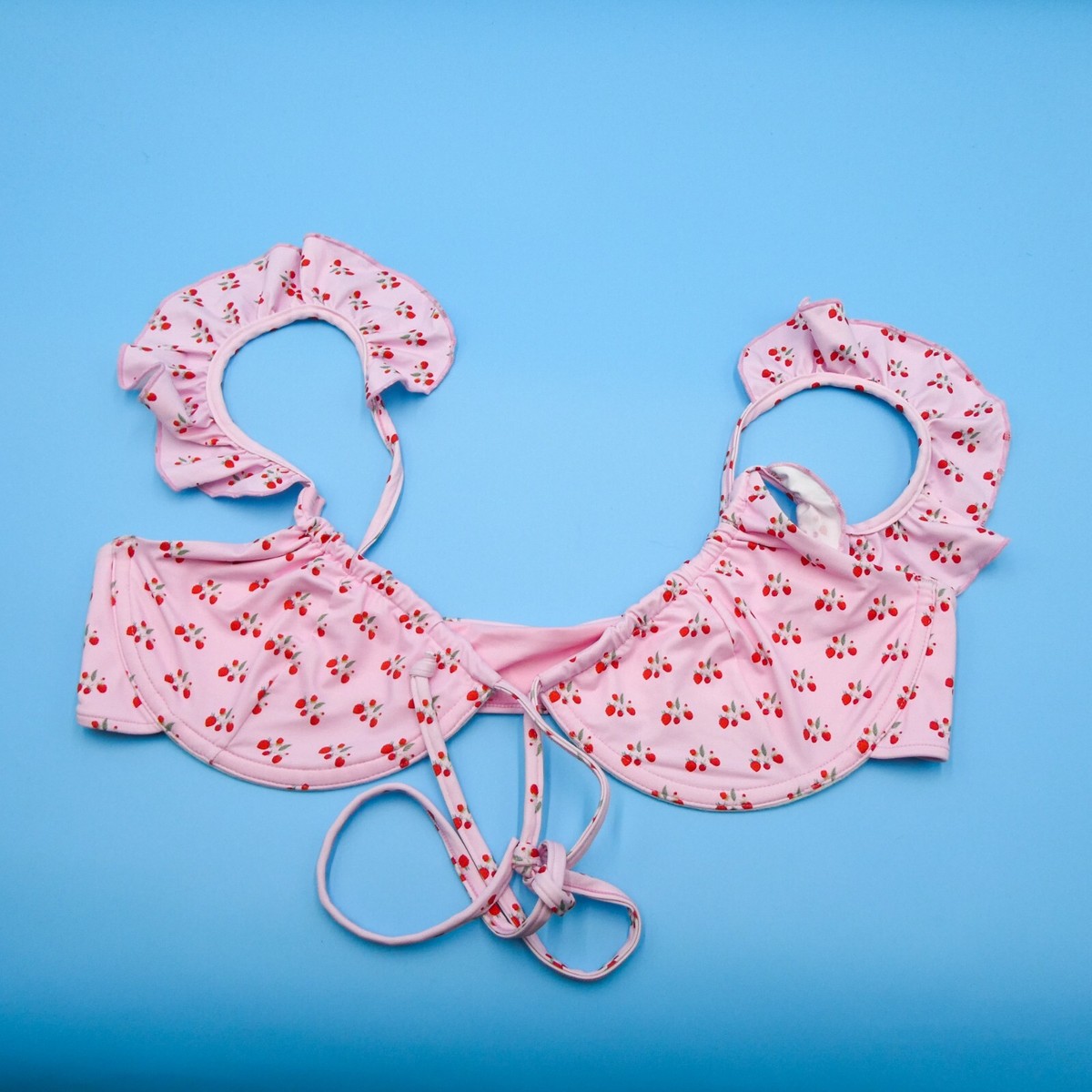 Frankies Bikinis SET1ORCHIDPICNIC 関税送料込 Frankies Bikinis XL Pink Strawberry Underwired Tie Ruffle