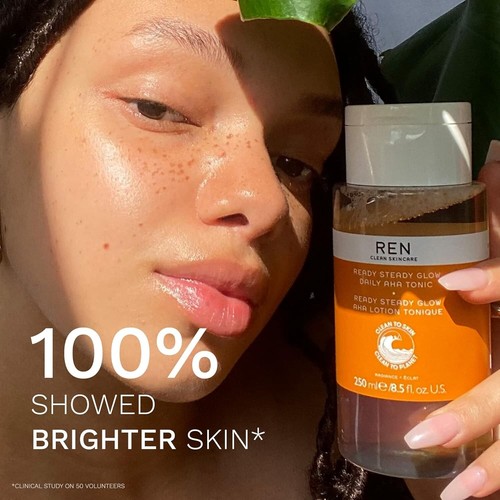 Daily Facial Brightening Toner - Exfoliate, Hydrate & Even Skin Tone - 8.5 Fl Oz - Picture 4 of 9