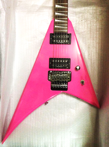 Guitare électrique d'occasion Jackson fabriquée au Japon RRV rose Randy V avec étui du Japon M - Photo 1/10