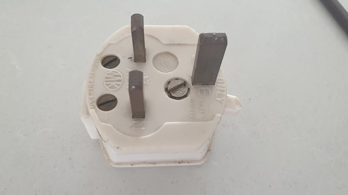 Vintage Bakelite White 13A UK Plug Top - With Switch made by MK - Picture 6 of 13