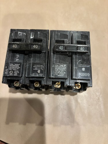 Siemens Q240, 2 Pole 40 Amp Type QP Circuit Breaker - Picture 2 of 5