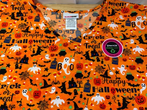 New Women’s Scrub Star Scrub Top Halloween Design Sz 2X-Witches,Pumpkins,Bats* - Picture 2 of 3
