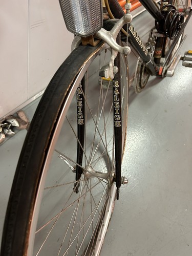 Raleigh Pursuit Vintage Road Bicycle Black 502 Mens 12-Speed Bike 1980s - Picture 6 of 12