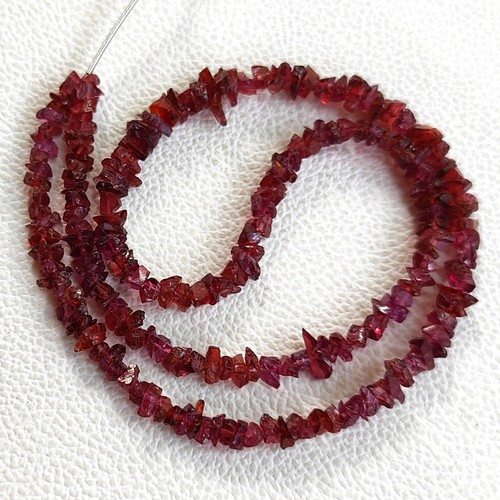 Granate Mozambique astillas lisas cuentas hilo 5 a 6 mm piedras preciosas fabricación de joyas 17" - Imagen 5 de 6