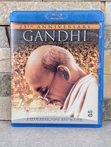 Gandhi - Blu Ray - 25th Anniversary 2 Disc Set - Foto 1 di 3