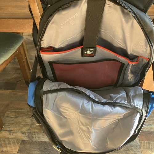 Shrradoo Laptop Backpack Blue and Black With Password Lock W/ HDMI PORT & PLUG - 第 8/14 張圖片