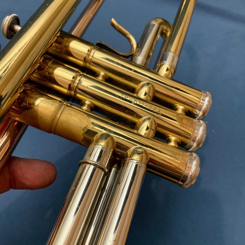Trompeta Anthem A-2000 Bb toca una diapositiva atascada con estuche sin MP TP-611-263 - Imagen 13 de 14