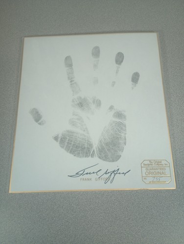 Frank Gifford Autographed Handprint Signature /1000 (11x10in) - Picture 1 of 3