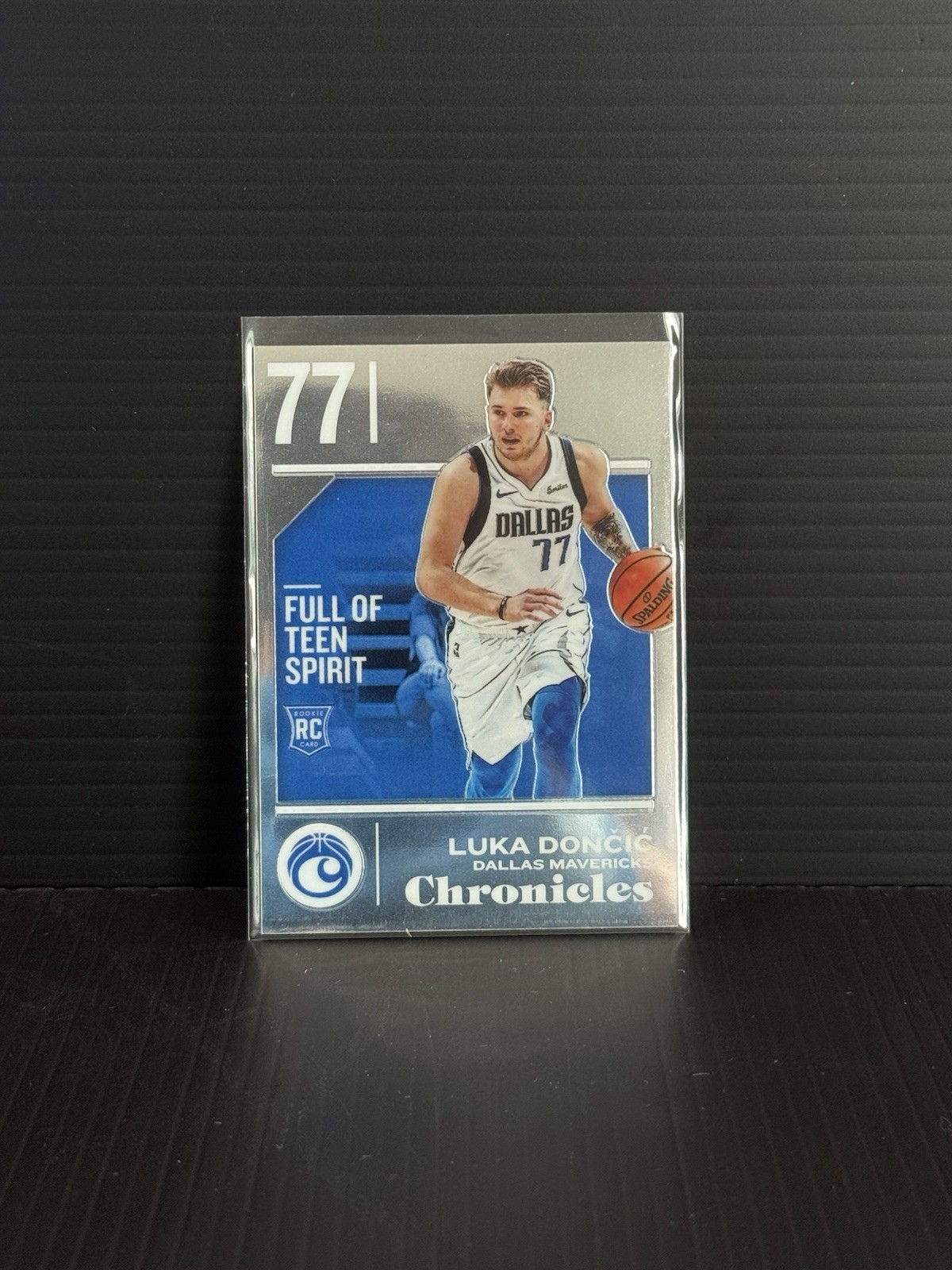 2018-19 Panini Chronicles Luka Doncic Rookie Card #512 Full Of Teen Spirit