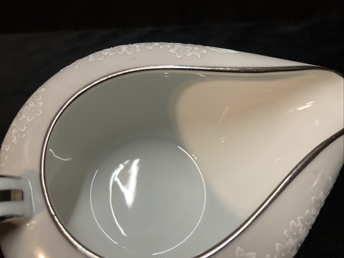 Noritake Sabrina 5590 Japan Creamer - Picture 8 of 9