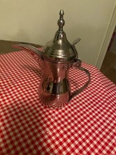 Coffee and tea dispenser