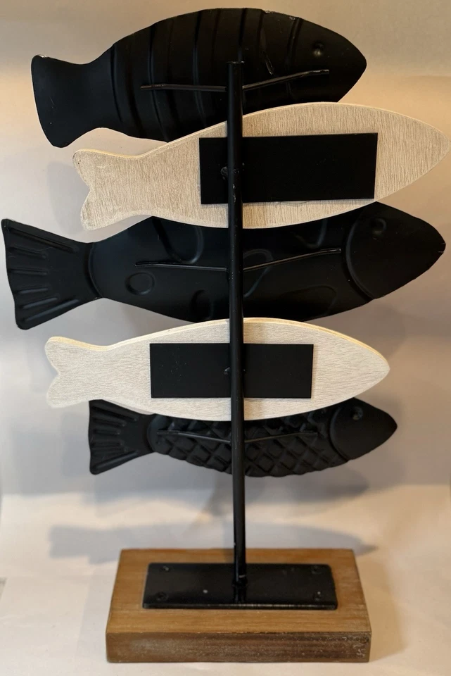 Escultura de escuela de peces de metal costero sobre base de madera - decoración azul y blanco Foto 4 de 4