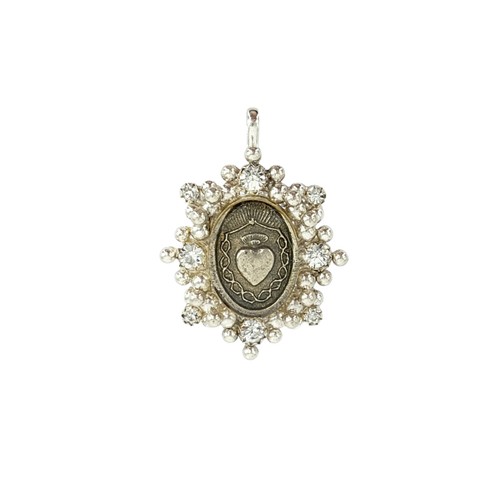 VIRGINS SAINTS & ANGELS VSA Oval Cloister Sacred Heart Medallion in Silver - Picture 2 of 6