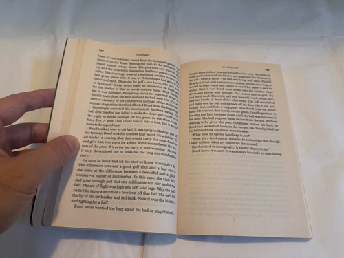 JAMES BOND/007 Goldfinger, Ian Fleming 2002, Penguin Edition VERY GOOD - Picture 5 of 5