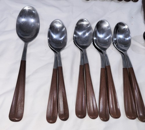 Ekco Eterna EKS28 Flatware Set Of 32 Pieces Synthetic Wood Handle - Picture 7 of 7