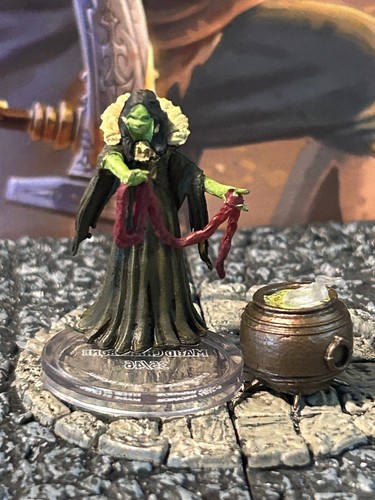 Maud Chiselbone & Cauldron D&D Miniature Dungeons Dragons Snowbound Icewind Hag