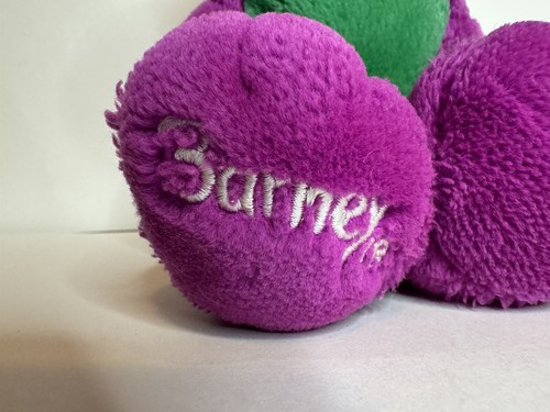 Barney 12 Zoll Plüschtier 1992 The Lyons Group Vintage Stofftier lila Dinosaurier - Bild 7 von 9
