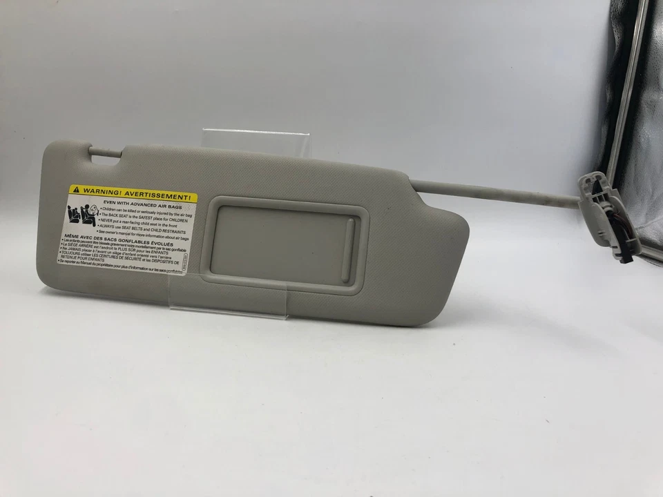 Parasol para pasajeros Audi A4 2009-2012 gris iluminado OEM D04B16031 Foto 2 de 4