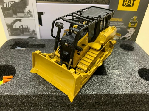 Diecast Masters 85553 CAT Caterpillar D6 XW SU Crawler 1:50 New in Original Box - Picture 5 of 6