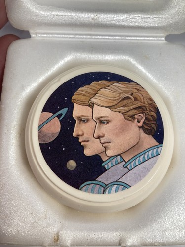 Vintage Avon Zodiac Soap Gemini Boxed Rare New Old Stock - Picture 1 of 8