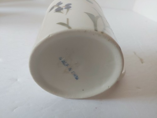 Vintage Coffee Mug Floral Tan w/ Yellow Blue Flowers Paint Has Faded. - Picture 5 of 6