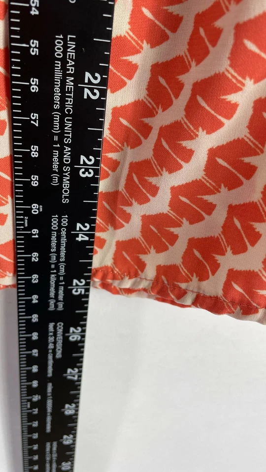 Blusa informal Collective Concepts para mujer manga enrollable geométrica cuello en V talla S Foto 2 de 4