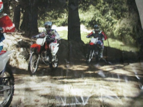 Honda "A Weekend of Trails, A Lifetime of Memories" Vinyl Sign Very Nice SW44A - Picture 7 of 8