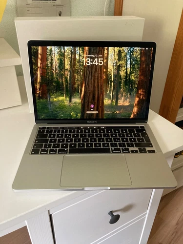 2020 Apple MacBook Pro 13 " + Intel i5  1,4 GHZ + 8 GB RAM + 512 GB SSD + QUERTZ