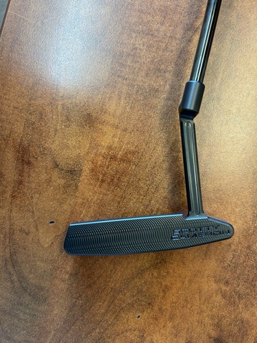 New Scotty Cameron Triple Black B3 Newport 2 Longneck 34" with Head Cover - Picture 2 of 5