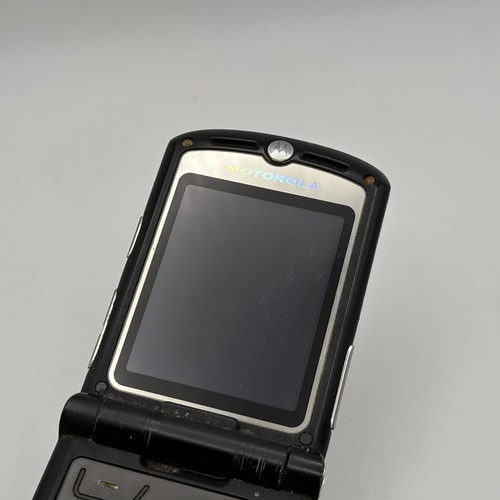 Motorola Razr V3 Silver Flip Cell Phone - Bad Battery - Picture 5 of 8
