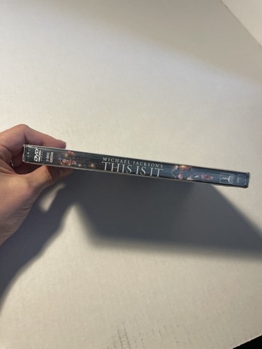 Michael Jackson’s This Is It (DVD, 2010, 2-Disc Limited Edition) - Brand New - Picture 3 of 3