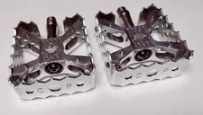 JP Pro square pedals, Crupi cages Hawk Jad Technique 