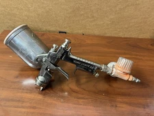 ANEST IWATA SPRAY GUN LPH-100 WITH CUP AND GAUGE