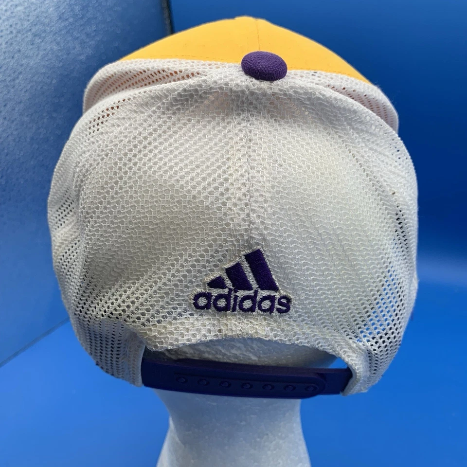 Boné caminhoneiro ECU East Carolina Adidas NCAA SnapBack roxo malha inverno roxo - Imagem 4 de 4