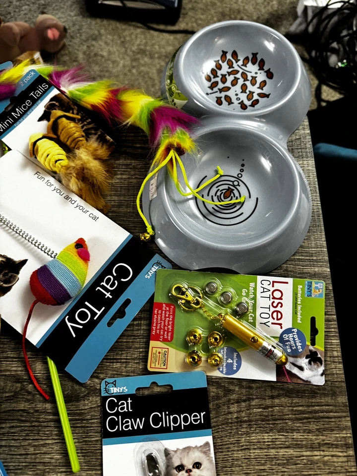 Van Ness Pets Extra Small Open Cat Litter Box Starter Kit Toys, Nail Trimmer - Image 2 of 4