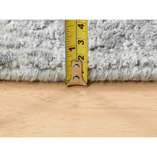 2'6"x6' Gray Fine Jacquard Hand-Loomed Modern Wool and Silk Runner Rug R62851 - Picture 7 of 8