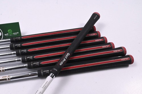 Titleist 716 AP2 Irons / 4-PW / Stiff Flex Dynamic Gold AMT S300 Shafts - Picture 7 of 7