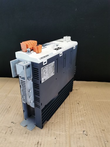 Schneider Electric LXM32MU60N4 Servo Drive - Bild 2 von 5