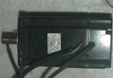 Used 1Pcs Yaskawa Servo Motor SGM08A312 SGM-08A312 yc