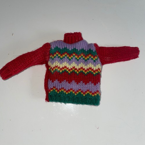 Suéter Mattel Barbie Árbol Recortar Navidad Rojo Chevron Tejido Manga Larga - Imagen 1 de 3