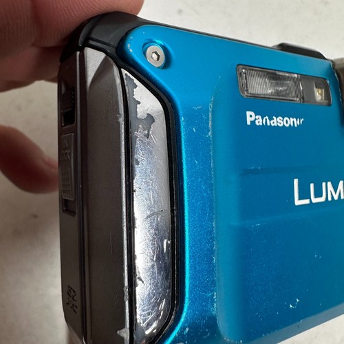 Panasonic Lumix DMC-TS3 Blue 12.1 MP 4.6x Wide Angle Optical Zoom Digital Camera - Picture 7 of 17