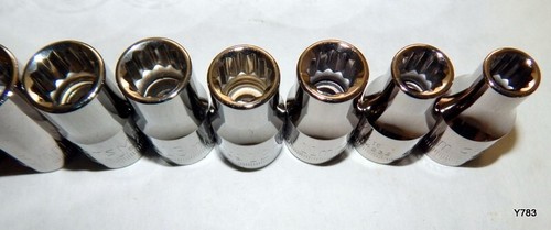 18 PCS Craftsman Chrome 12-Point 1/2" Drive Metric Sockets - Picture 5 of 6